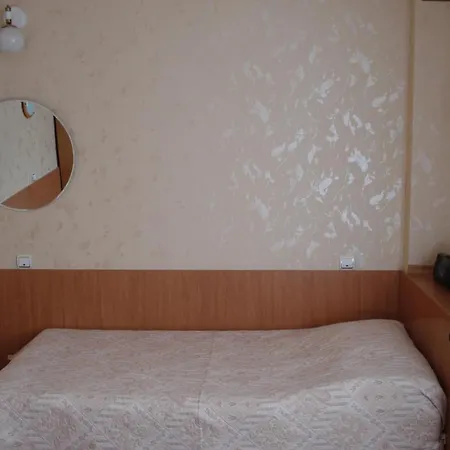 Hotell Snejanka Family *